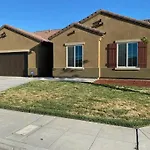 Peaceful Four Bedroom Home Near Yosemite Natl Park