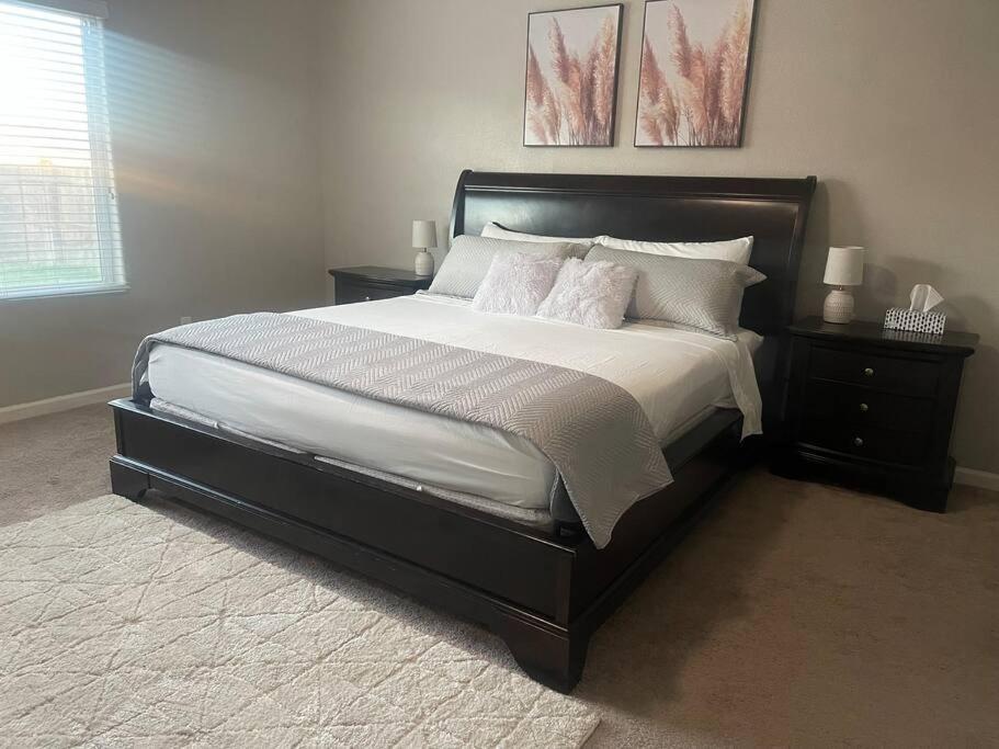 Peaceful Four Bedroom Near Yosemite Natl Park * Fresno
